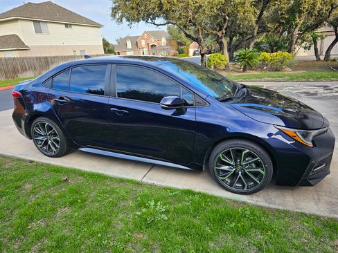 Used 2021 Toyota Corolla XSE w/ Carpet Mat Package (TMS) image 4