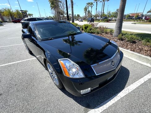 Used 2005 Cadillac XLR Convertible 2D image 2