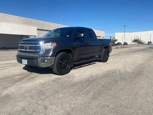 Used 2016 Toyota Tundra SR5 image 5