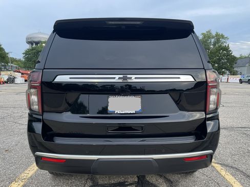 Used 2023 Chevrolet Tahoe High Country AWD/4WD image 4