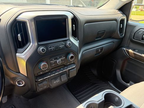 Used 2019 Chevrolet Silverado 1500 LT w/ All-Star Edition AWD/4WD image 2