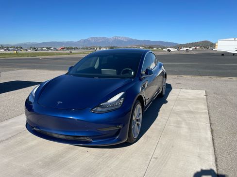 Used 2020 Tesla Model 3 Standard Range Plus image 5