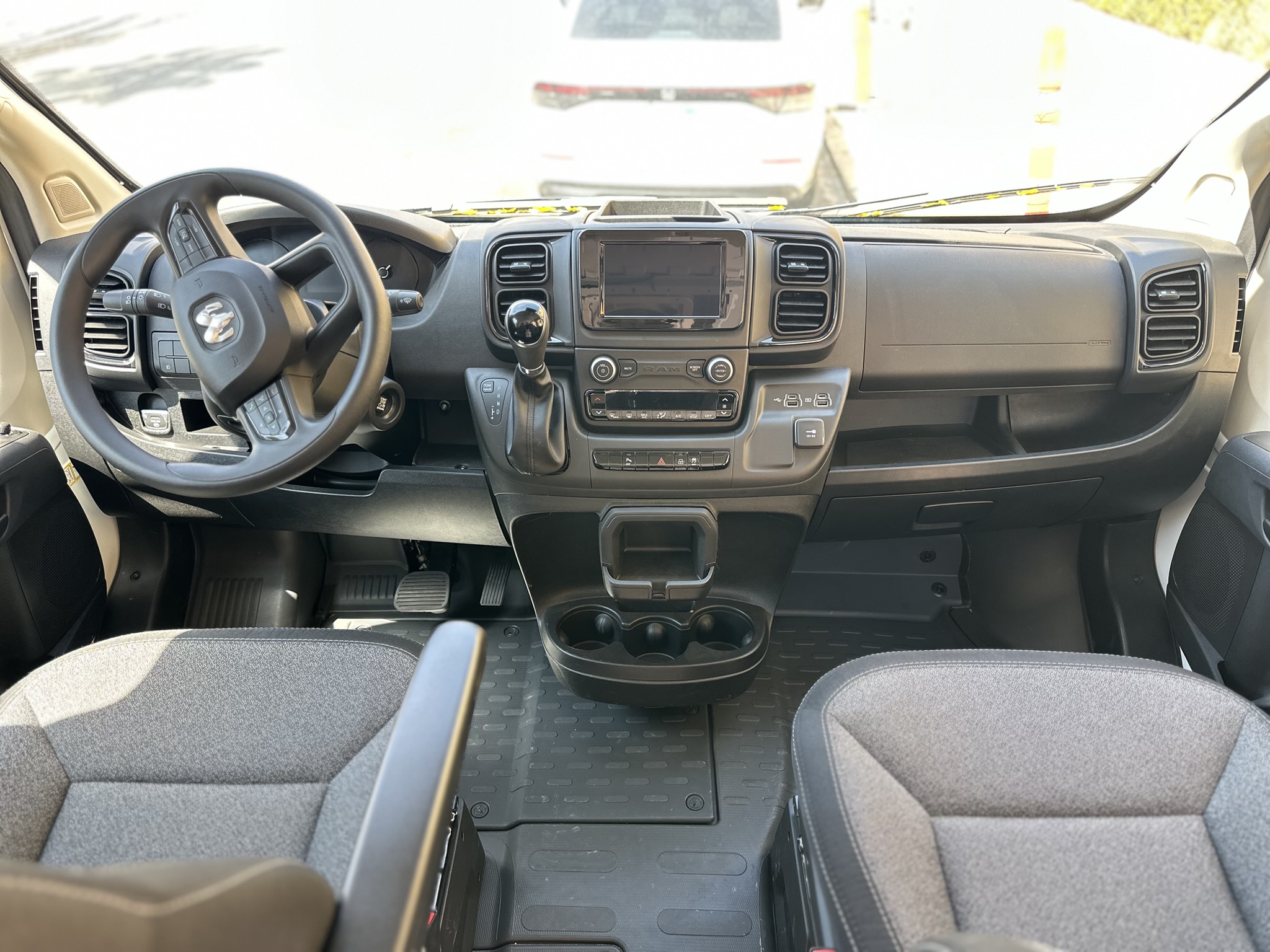 Used 2022 RAM ProMaster 2500 w/ Interior LED Lighting Group FWD image 5