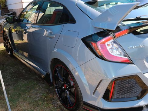 Used 2019 Honda Civic Type R image 5