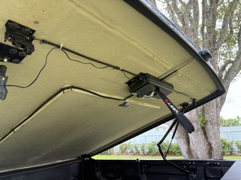 Used 2018 Chevrolet Silverado 1500 LT w/ All Star Edition image 9