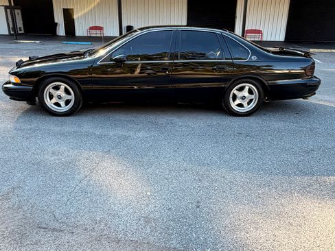 Used 1994 Chevrolet Impala SS image 2