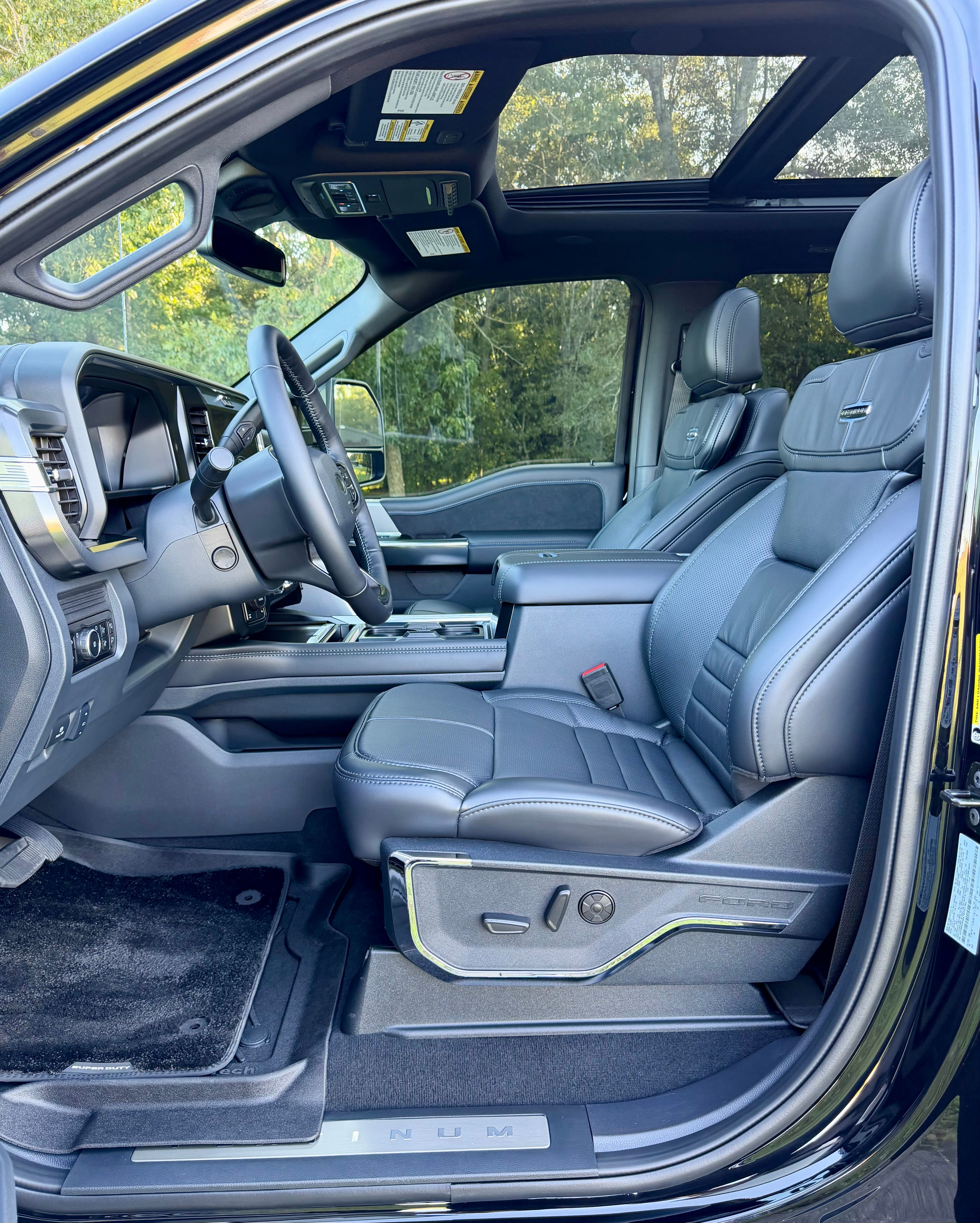 Used 2026 Ford F250 Platinum AWD/4WD image 17