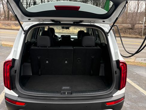 Used 2020 Kia Telluride S w/ S 8 Passenger Seating Package image 5