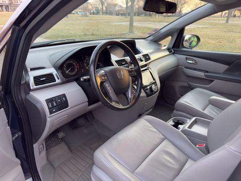 Used 2014 Honda Odyssey EX-L image 19