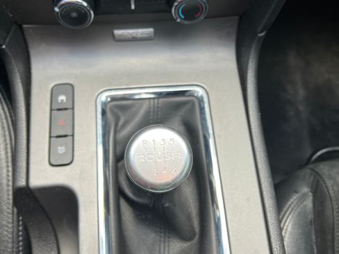 Used 2011 Ford Mustang GT Premium image 10