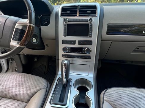Used 2010 Lincoln MKX 2WD image 14