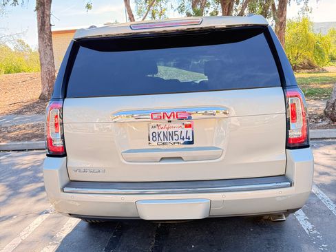 Used 2016 GMC Yukon Denali w/ Open Road Package image 8