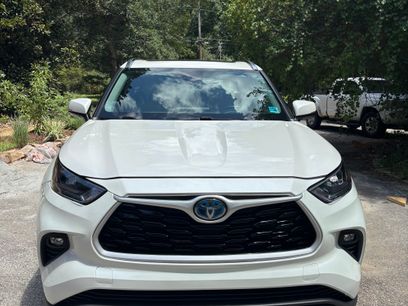 Used 2020 Toyota Highlander XLE