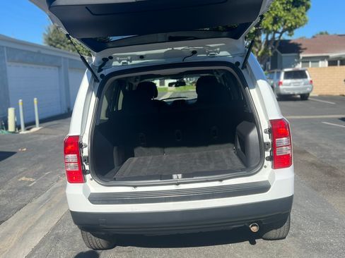 Used 2014 Jeep Patriot Latitude image 4