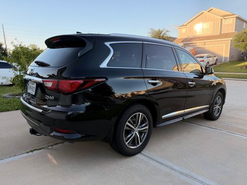 Used 2017 INFINITI QX60 Luxe w/ Premium Plus Package AWD/4WD image 4