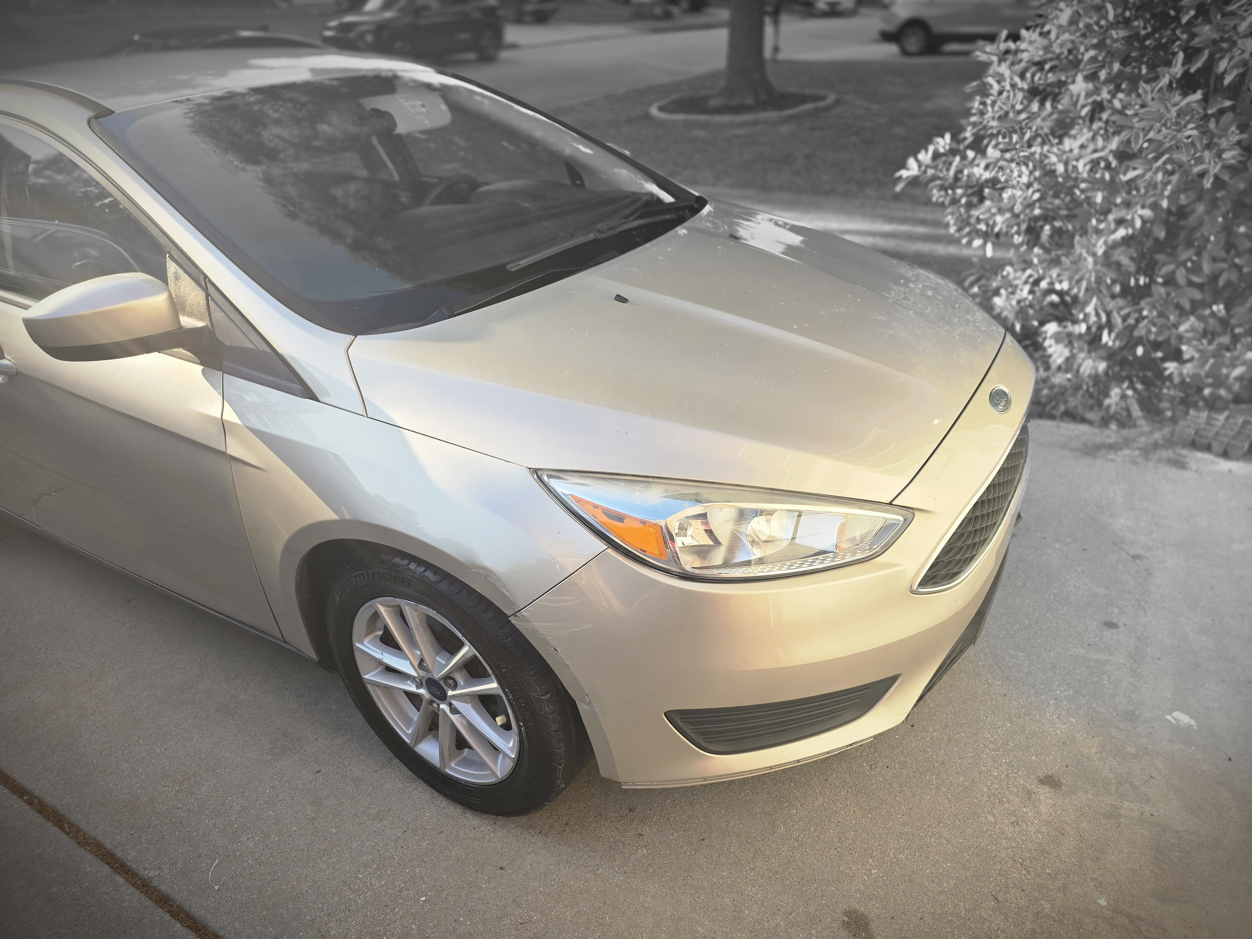 Used 2018 Ford Focus SE FWD image 5
