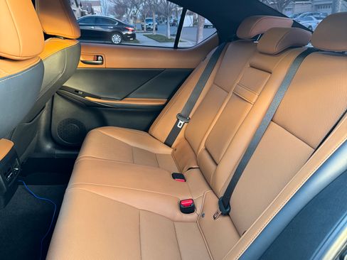 Used 2021 Lexus IS 300 image 9