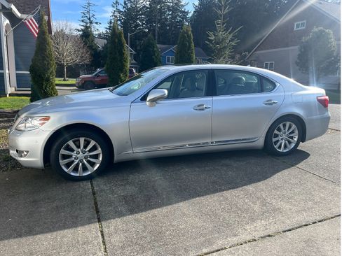 Used 2010 Lexus LS 460 L image 1