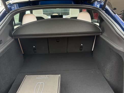 Used 2026 Tesla Model Y Long Range image 12