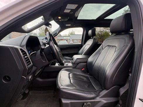 Used 2018 Ford Expedition Limited w/ Equipment Group 301A AWD/4WD image 4