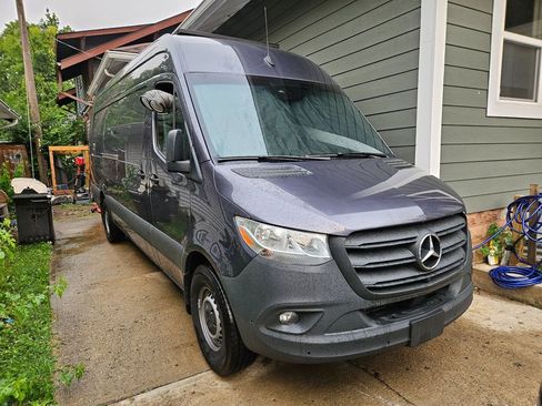 Used 2023 Mercedes-Benz Sprinter 2500 image 1