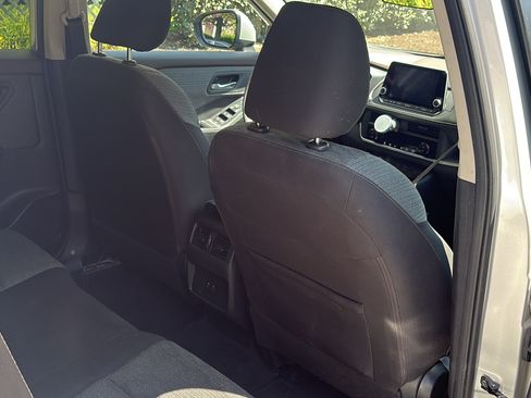Used 2023 Nissan Rogue SV AWD/4WD image 9