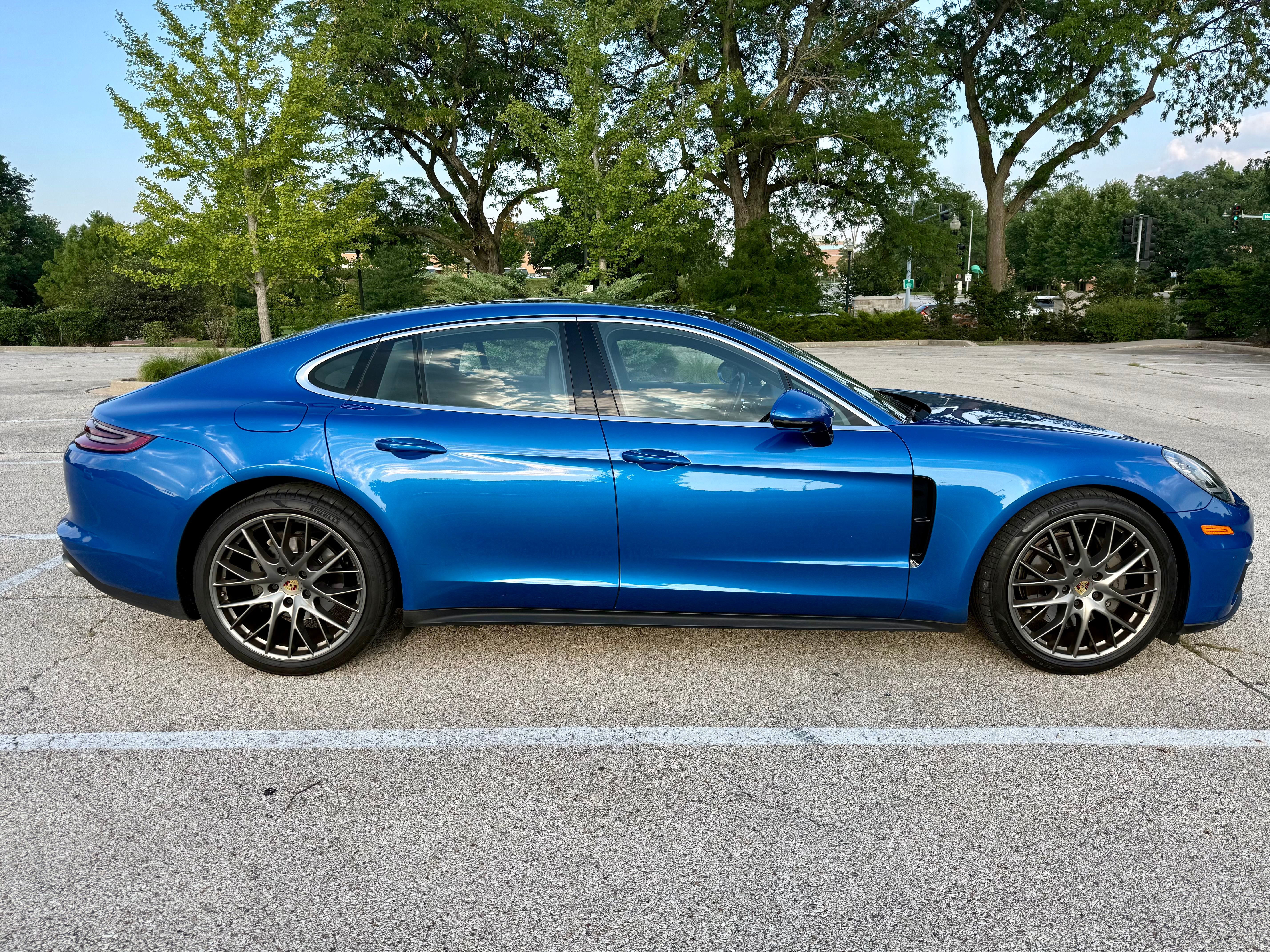 Used 2018 Porsche Panamera 4S AWD/4WD image 8