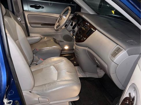 Used 2000 MAZDA MPV ES image 8