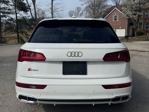 Used 2018 Audi SQ5 Prestige w/ Prestige Package image 11