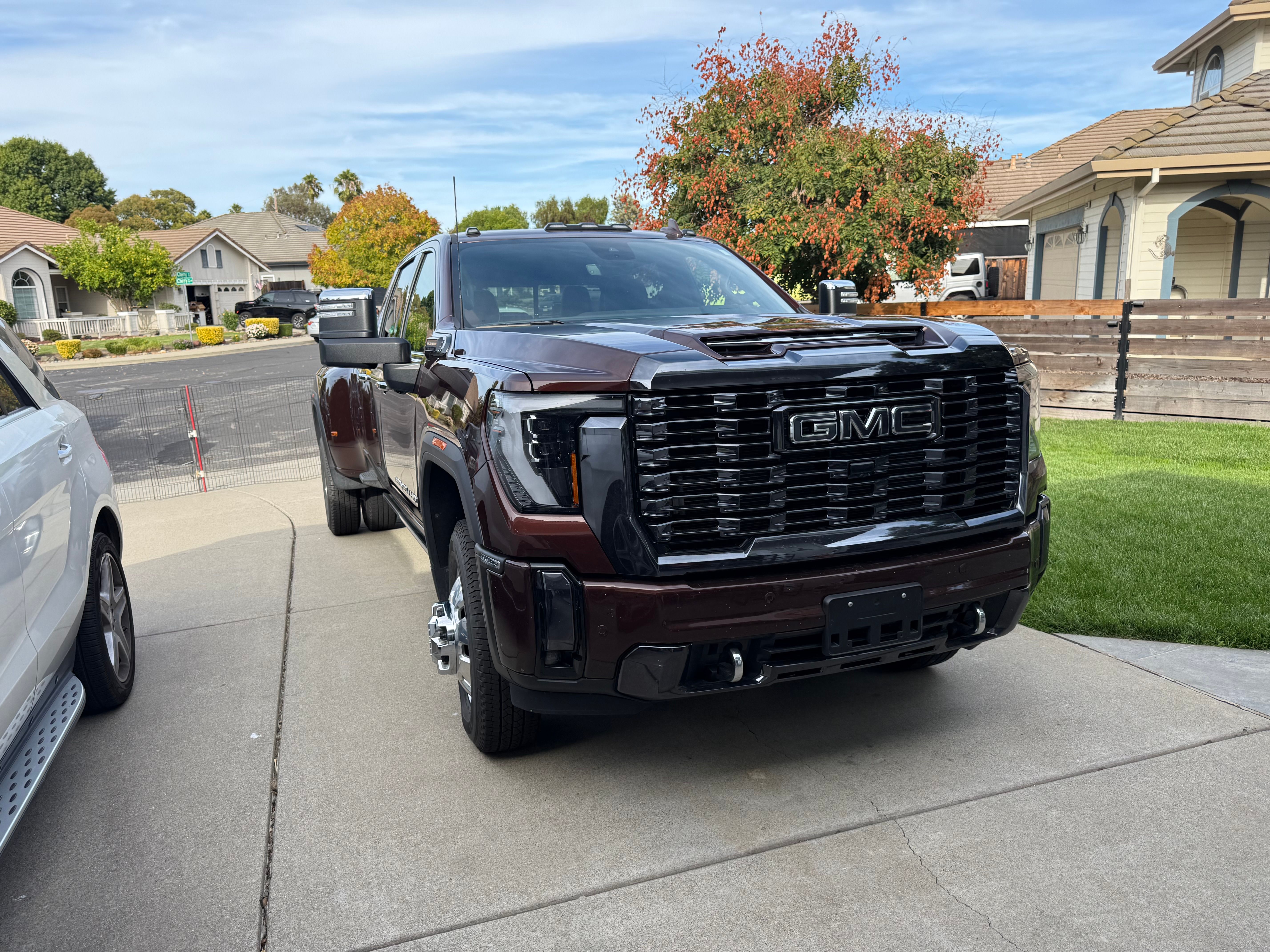 Used 2024 GMC Sierra 3500 Denali Ultimate AWD/4WD image 15