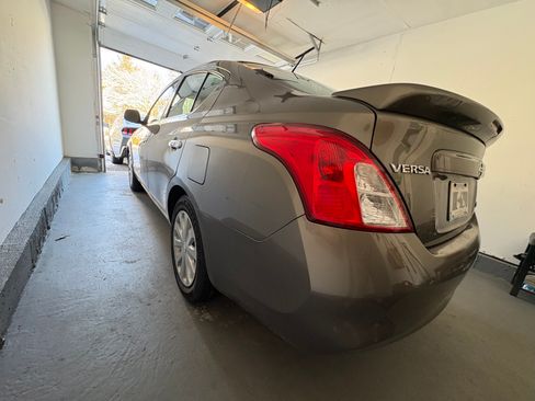 Used 2014 Nissan Versa SV image 17