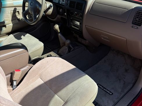 Used 2004 Toyota Tacoma 4x4 Xtracab V6 image 13