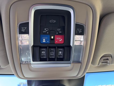 Used 2021 RAM 3500 Laramie image 21