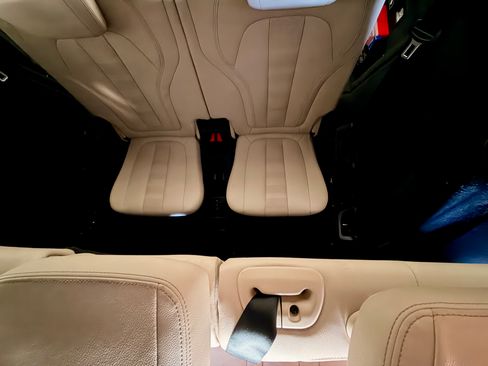 Used 2021 BMW X5 xDrive40i w/ M Sport Package image 18