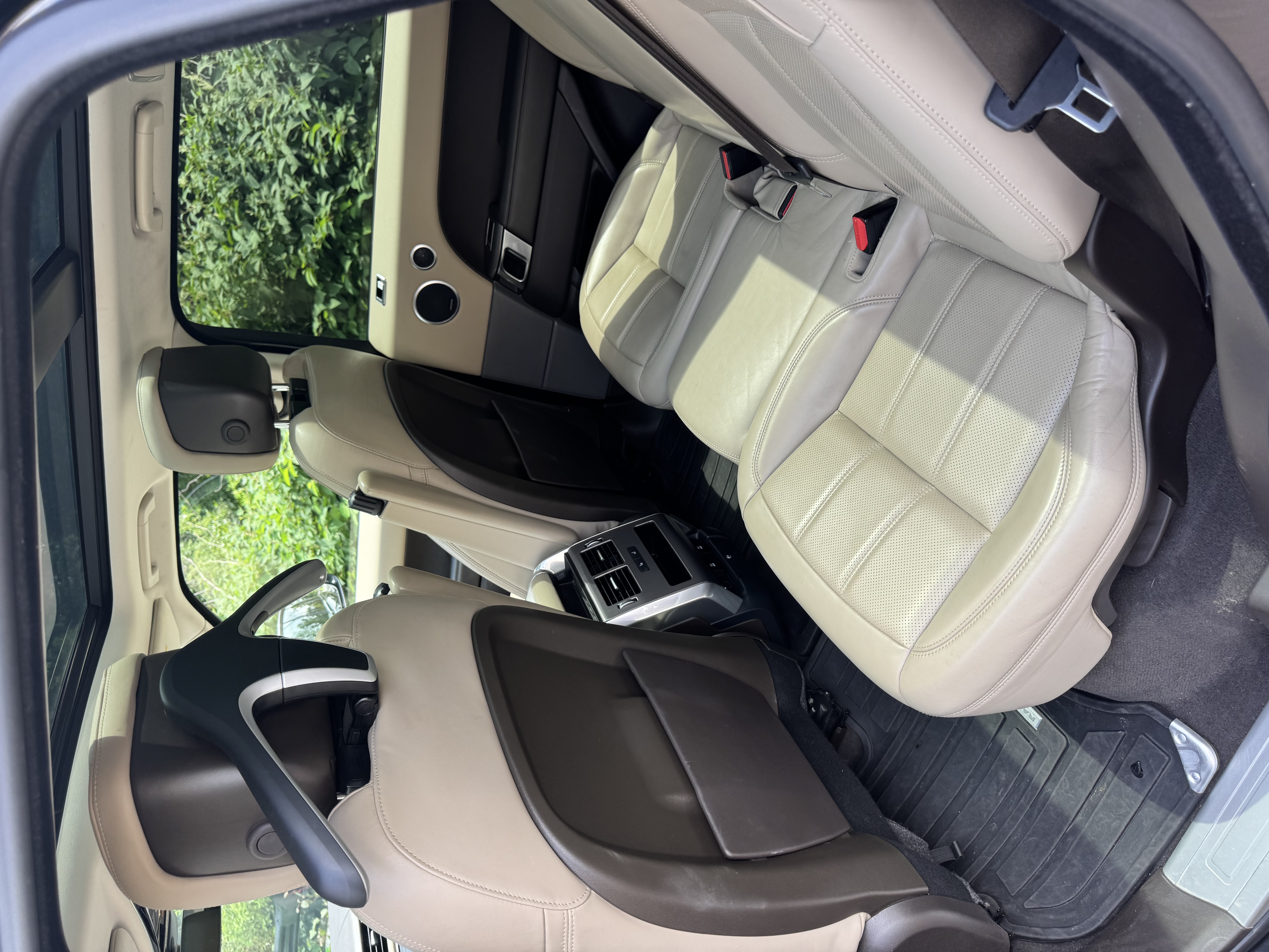Used 2018 Land Rover Range Rover Sport HSE AWD/4WD image 9