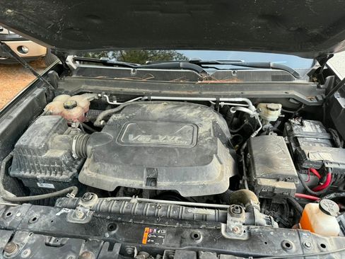 Used 2016 Chevrolet Colorado Z71 image 12