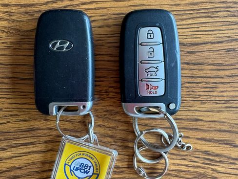 Used 2013 Hyundai Sonata SE FWD image 16