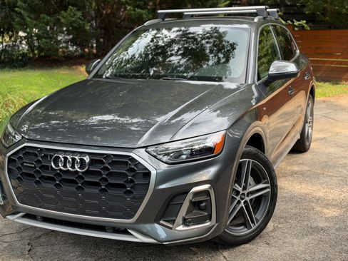Used 2022 Audi Q5 e Premium AWD/4WD image 2