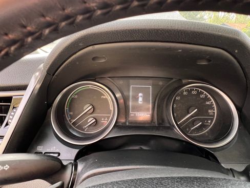 Used 2022 Toyota Camry SE w/ Audio Upgrade Package FWD image 12