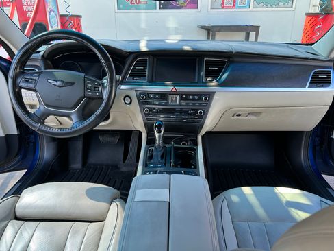 Used 2015 Hyundai Genesis 5.0 RWD image 10