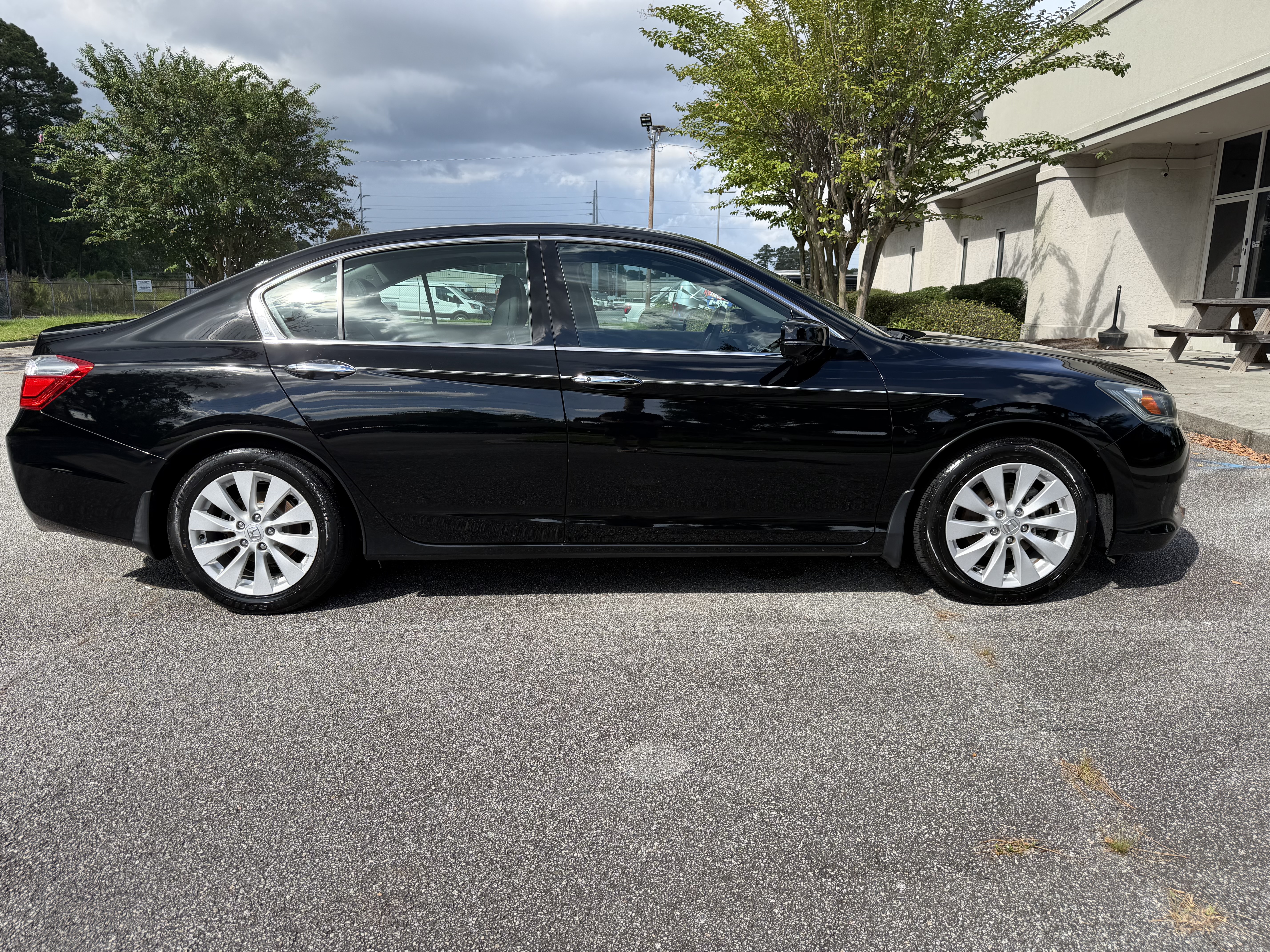 Used 2015 Honda Accord EX-L image 5