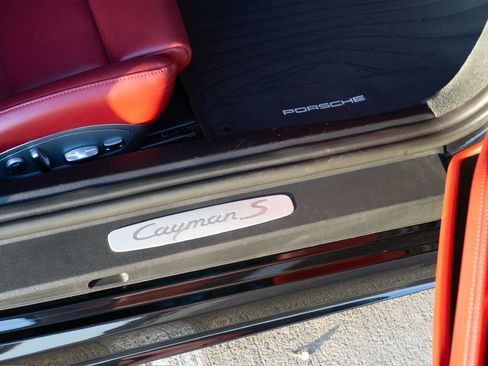 Used 2018 Porsche 718 Cayman S image 14