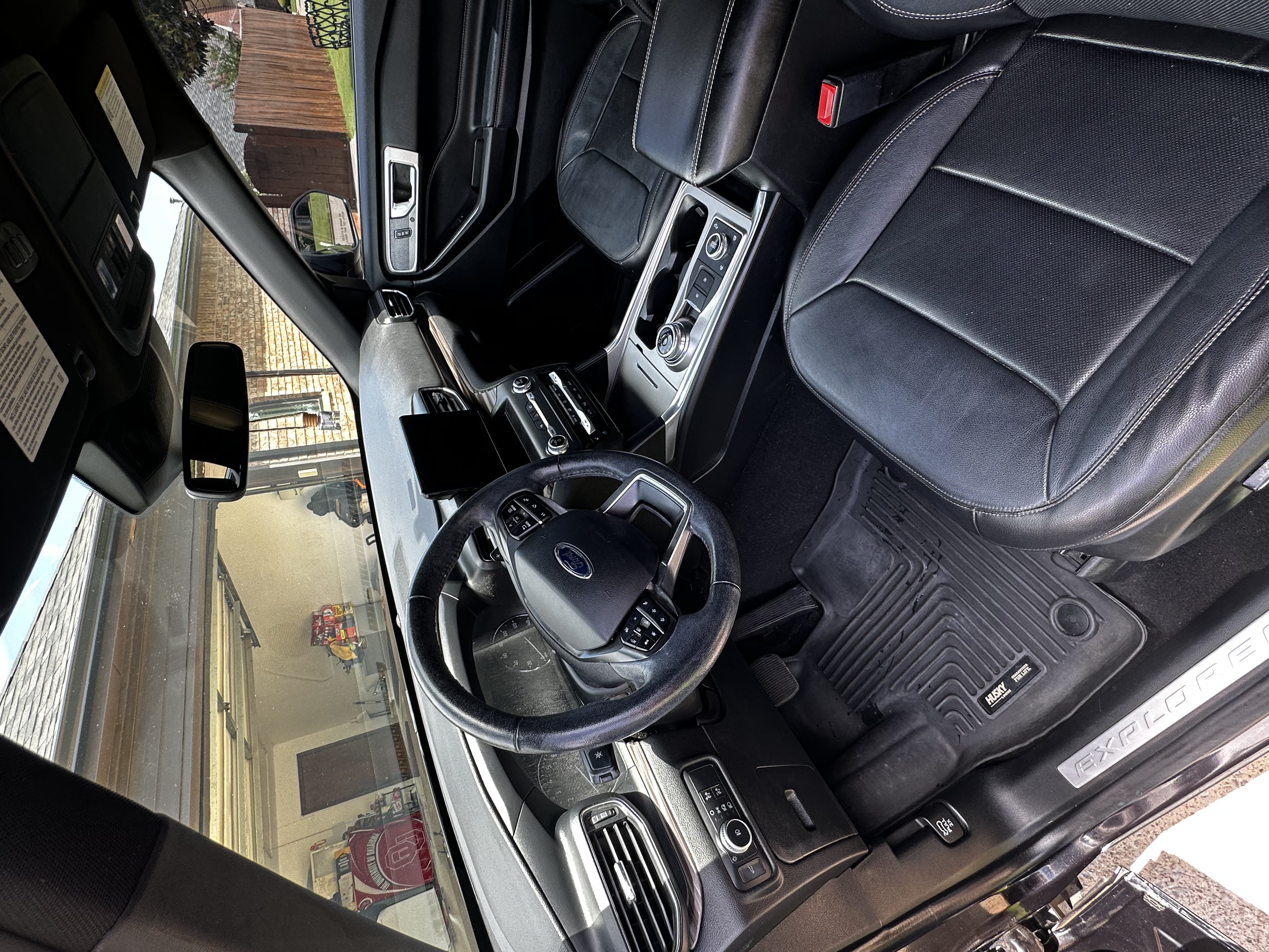 Used 2020 Ford Explorer Limited w/ Class III Trailer Tow Package AWD/4WD image 9