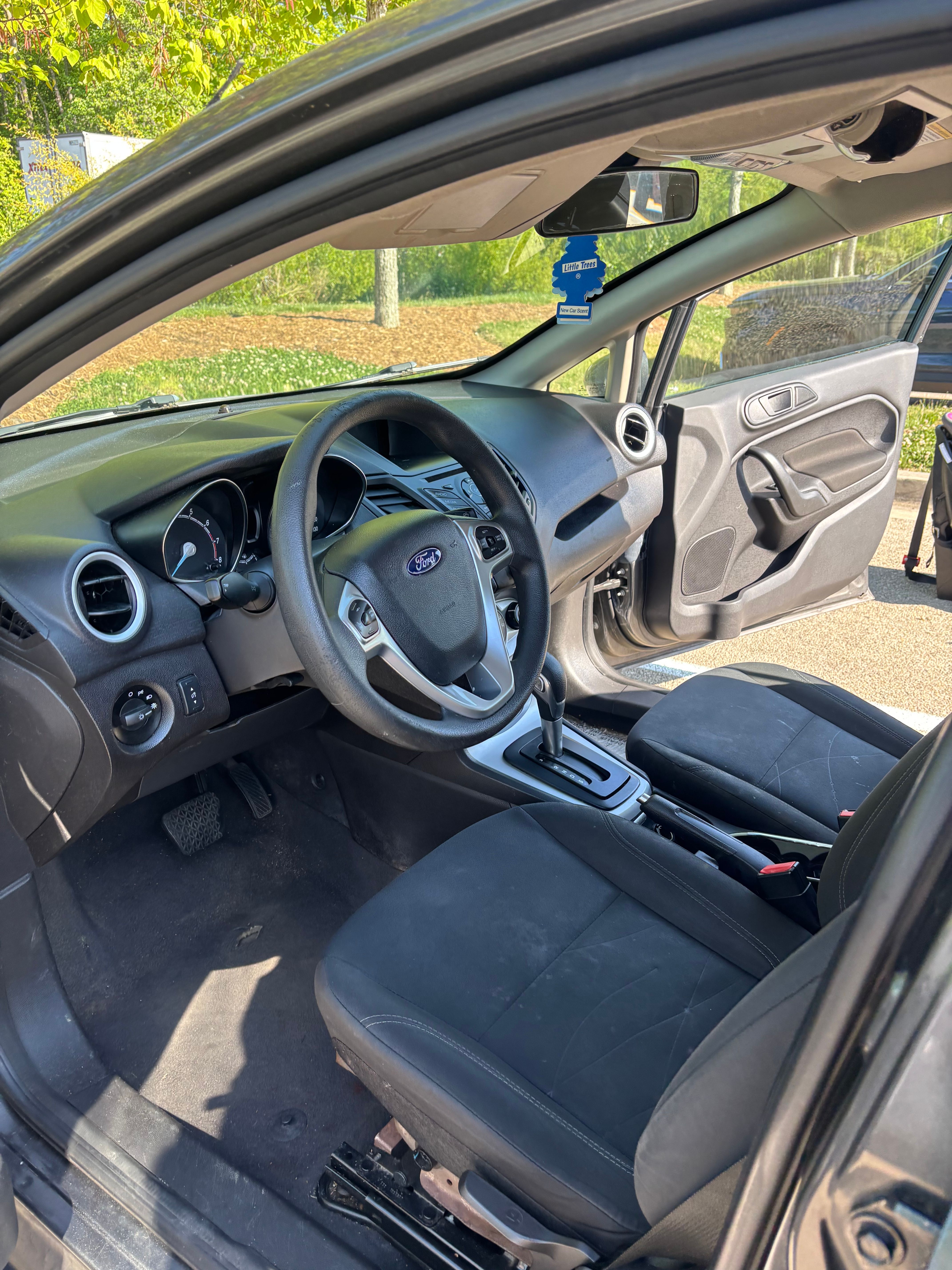 Used 2017 Ford Fiesta SE FWD image 12