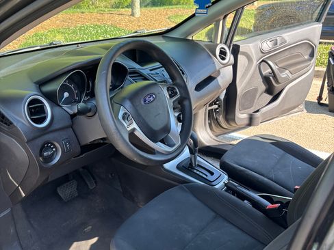 Used 2017 Ford Fiesta SE FWD image 12