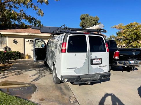 Used 2006 Chevrolet Express 2500 Extended w/ Power and Light Package image 6