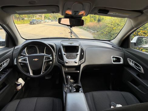 Used 2016 Chevrolet Equinox LT w/ Convenience Package image 9