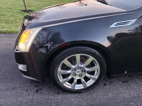 Used 2008 Cadillac CTS Luxury w/ Performance Luxury Package image 2