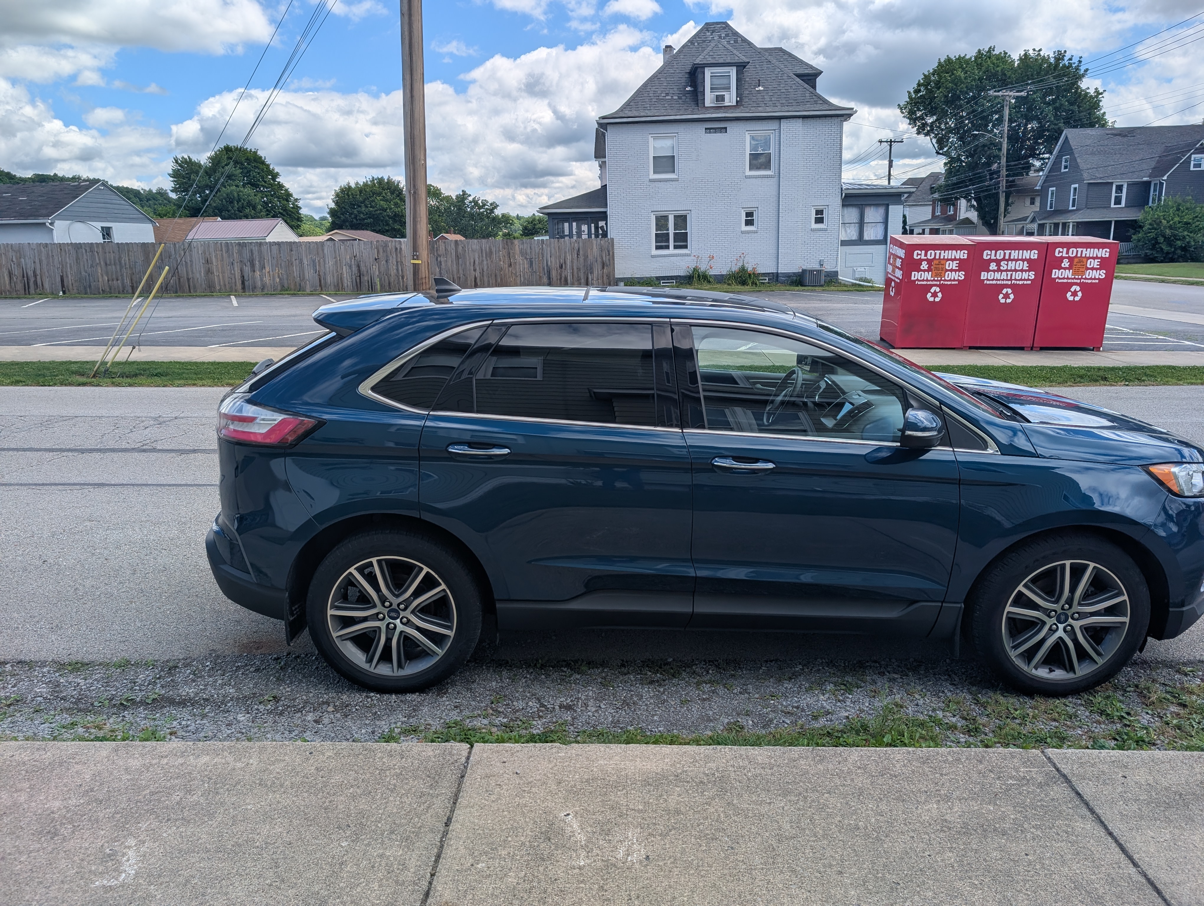 Used 2020 Ford Edge Titanium w/ Class II Trailer Tow Package AWD/4WD image 5