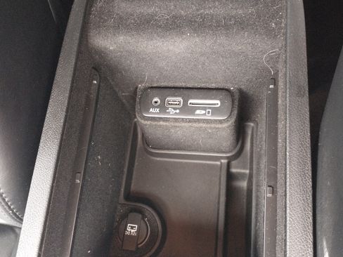 Used 2015 Chrysler 300 Limited w/ 300 Premium Group image 13